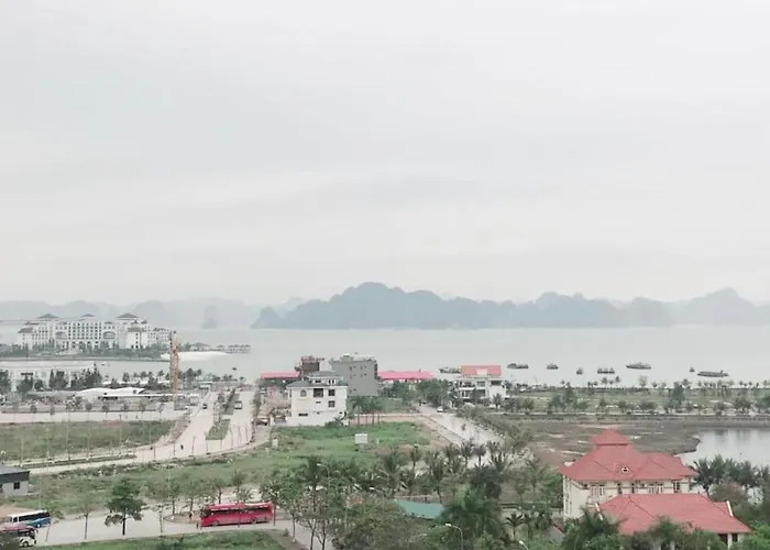 Sea View Newlife Halong. * Hạ Long